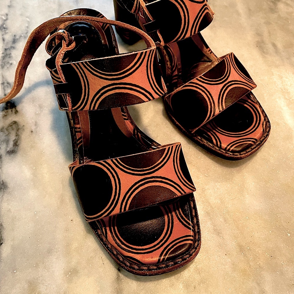 Marni Groovy Orange And Brown Circle Pattern Sand… - image 1